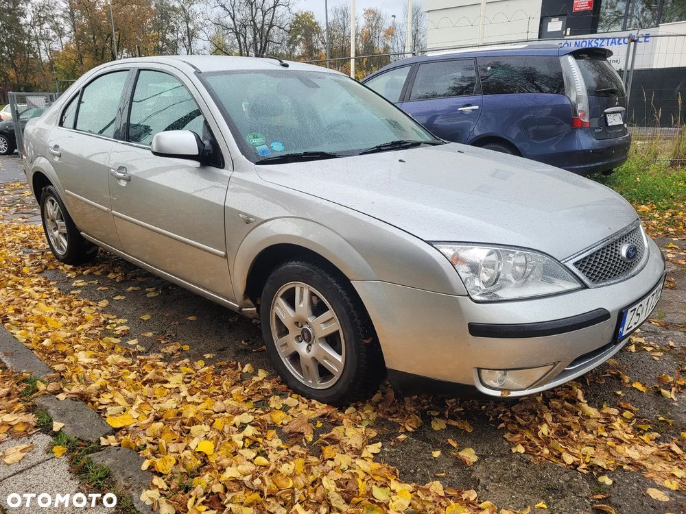 Ford Mondeo 1.8 Ghia - 23