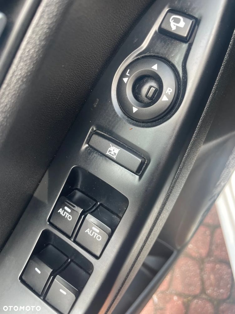 Hyundai ix20 1.4 blue - 16