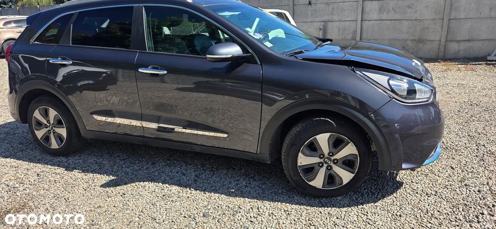 Kia Niro 1.6 GDI Plug-in Hybrid L - 9