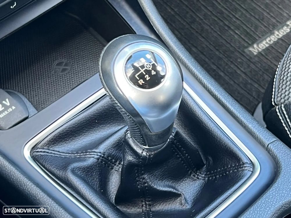 Mercedes-Benz CLA 180 - 19