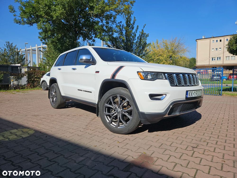 Jeep Grand Cherokee - 1