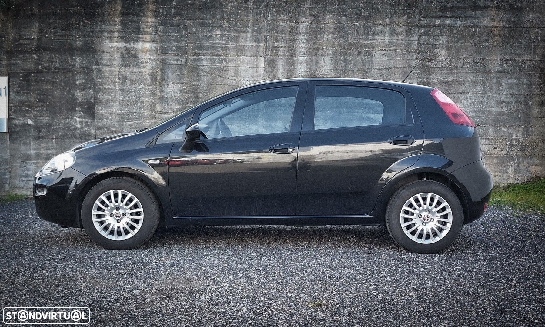 Fiat Punto 1.2 Lounge S&S - 17