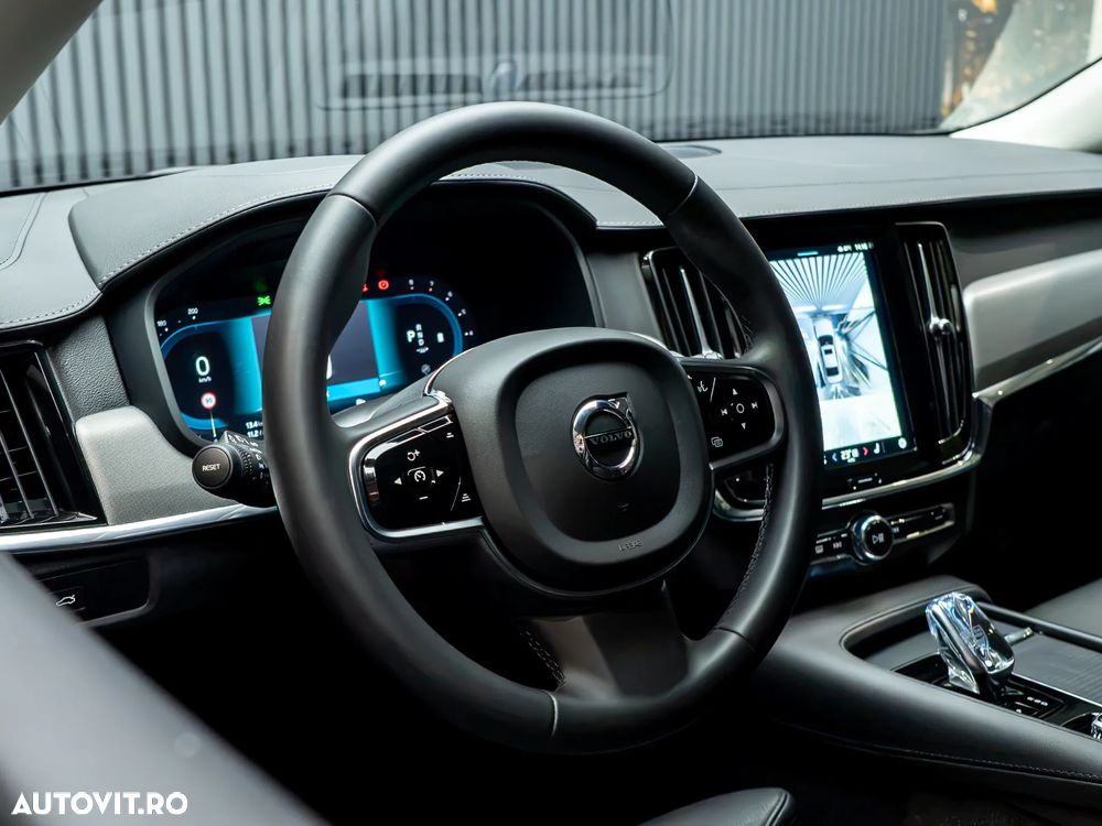 VOLVO S90 2025 — imagine 12