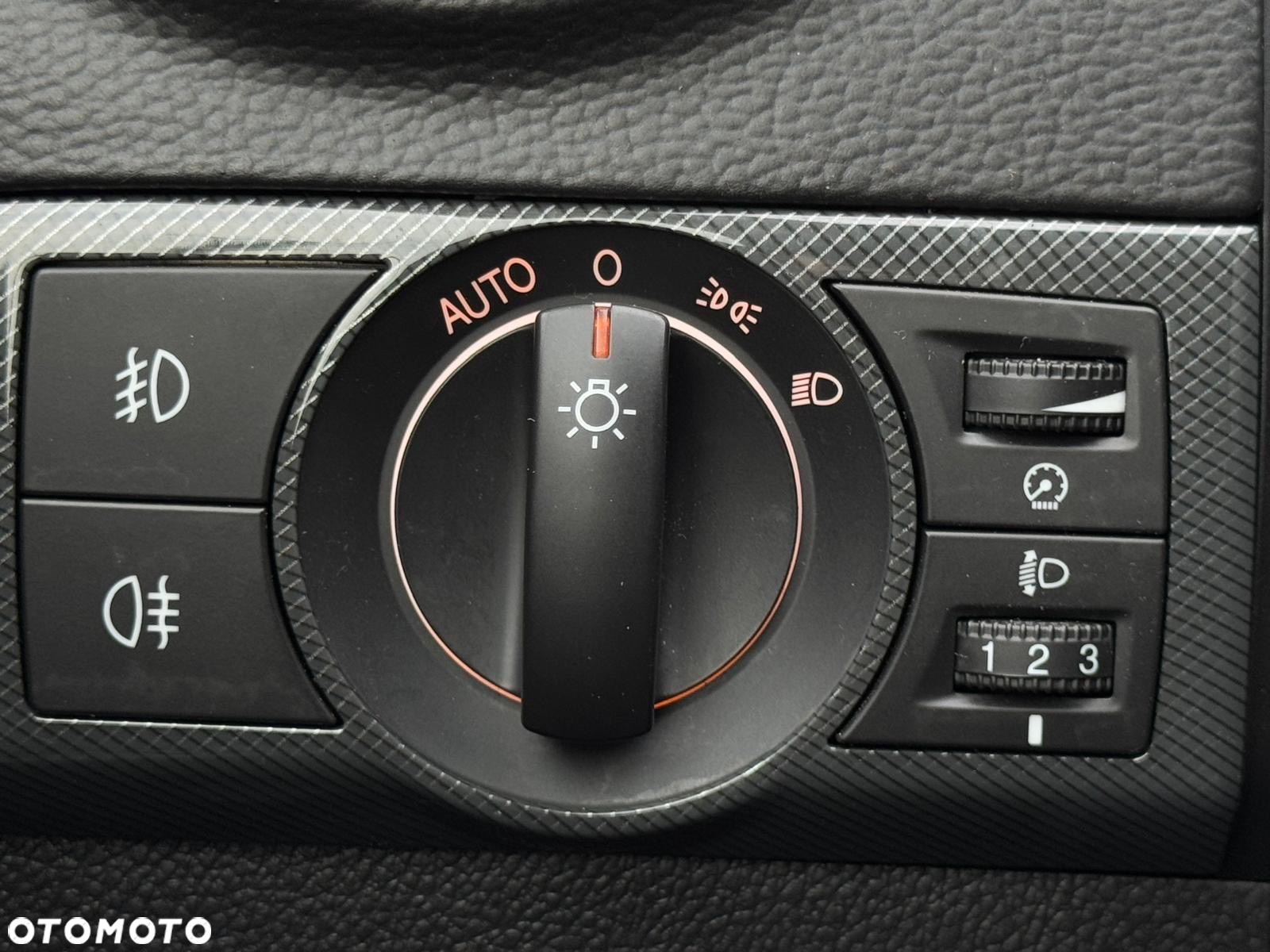 Opel Antara 2.2 CDTI 4x4 Cosmo - 33
