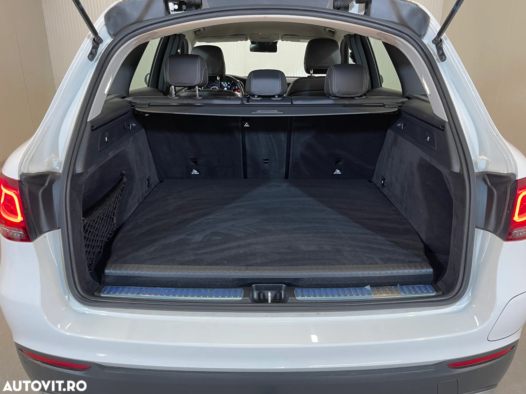 Mercedes-Benz GLC 300 de 4Matic 9G-TRONIC AMG Line - 12
