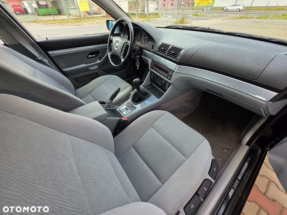 BMW Seria 5 - 24