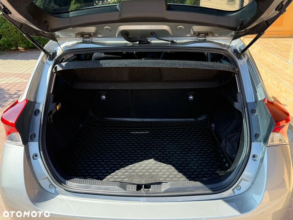 Toyota Auris - 32