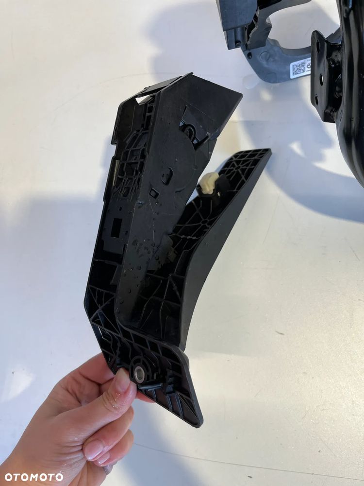 BMW X3 G01 X4 G02 G11 G12 G14 G16 G30 G31 PEDAŁ HAMULCA,GAZU  6866485 ,3540-6889818 - 3