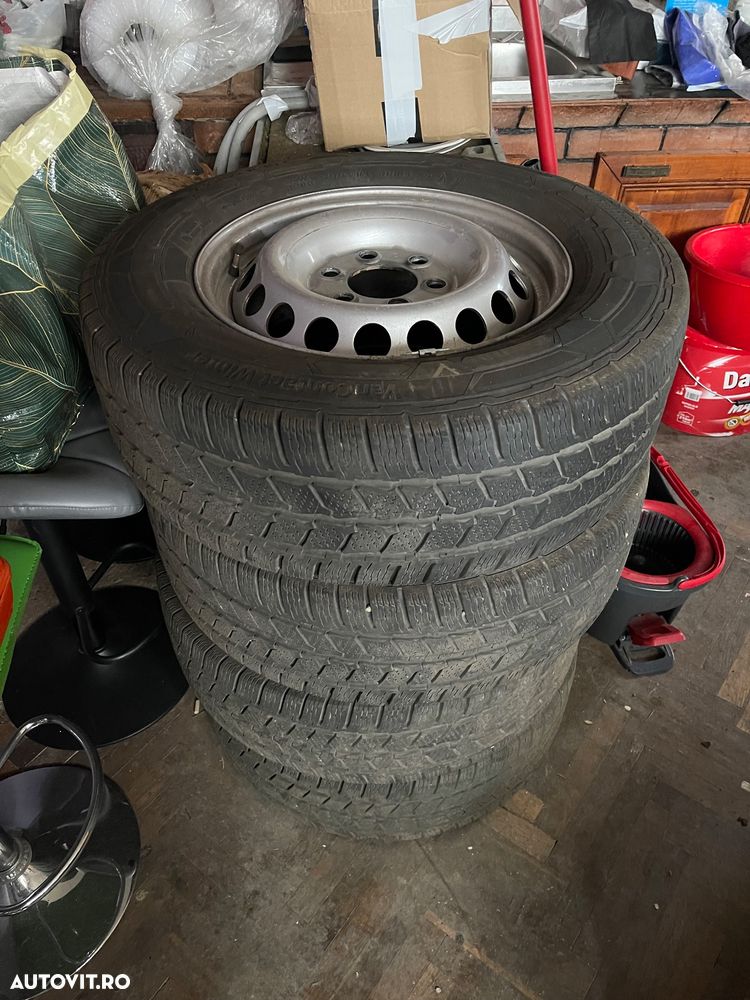 Mercedes-Benz Sprinter - 4