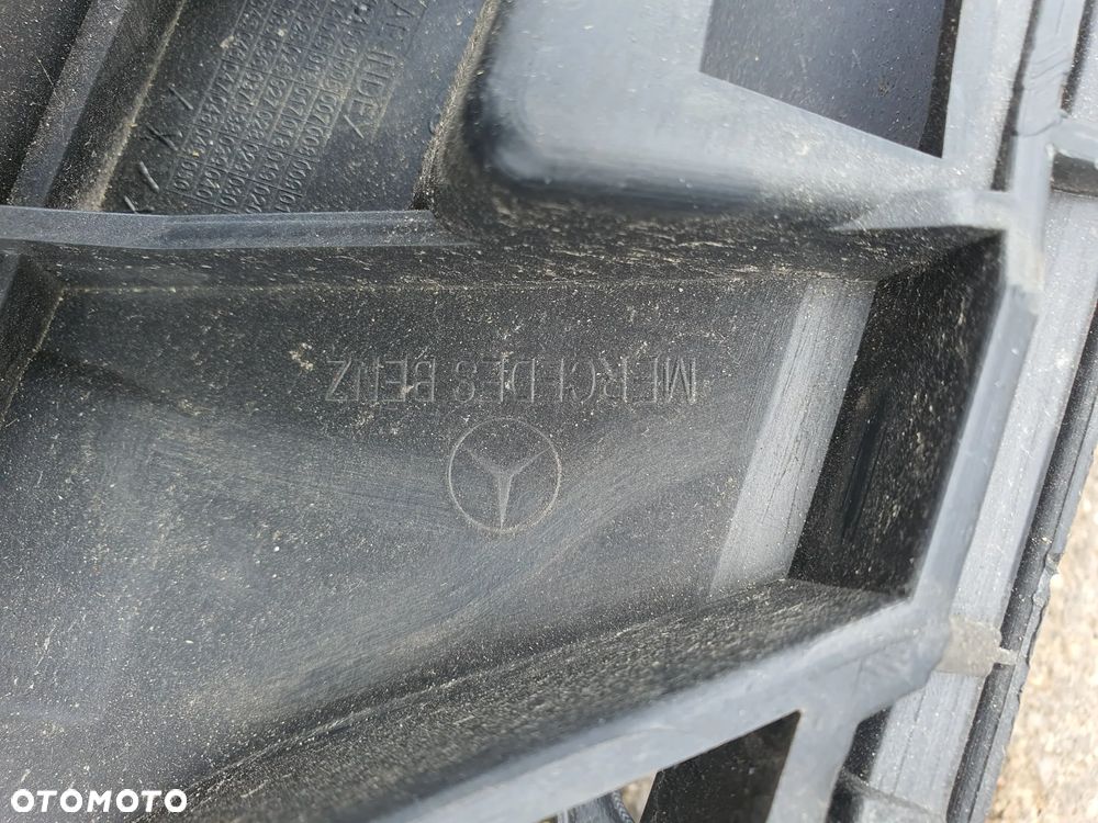 Grill, atrapa maski Mercedes Antos A9618851453 - 5