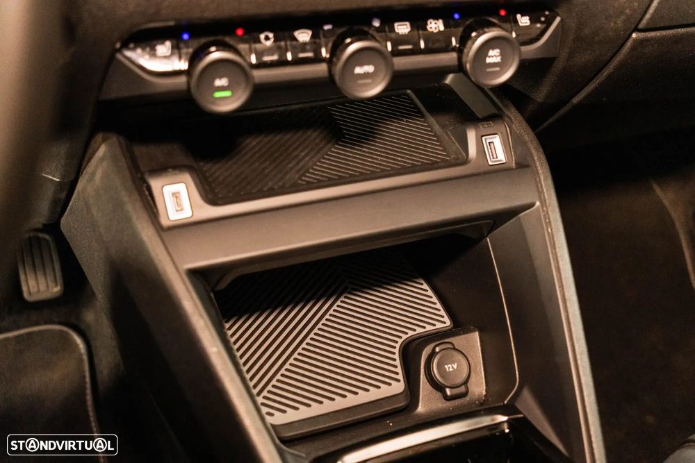 Citroën e-C4 50 kWh E-Series Collection - 35