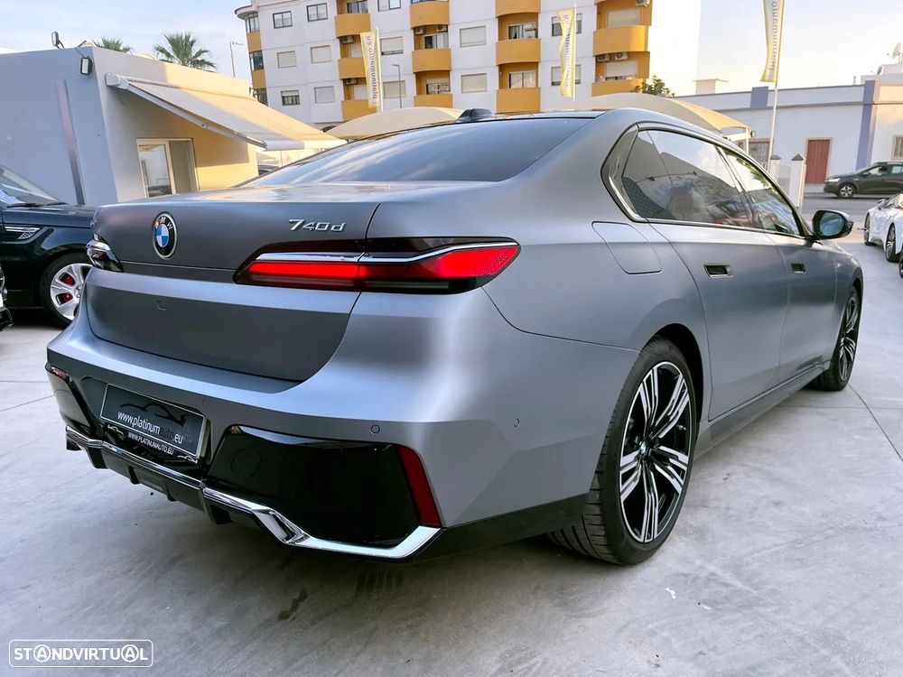 BMW 740 d xDrive Pack Desportivo M - 4