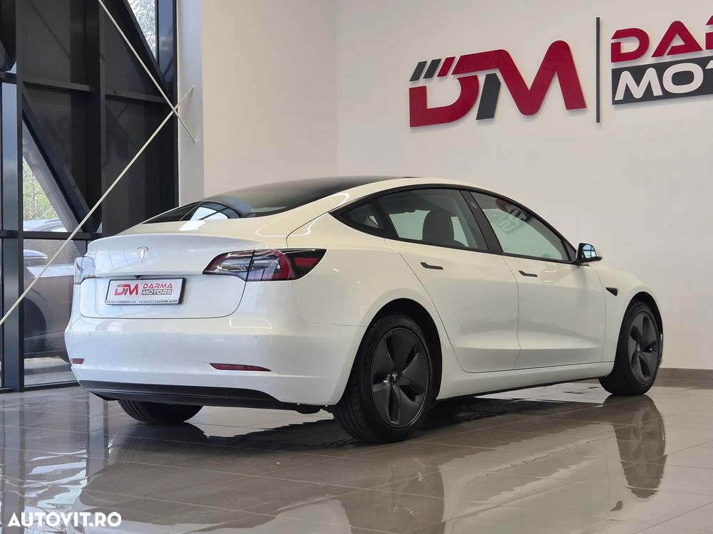 Tesla Model 3 Standard Reichweite Plus Hinterradantrieb - 4