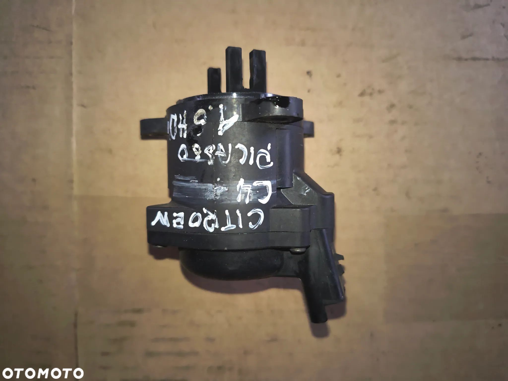 Zawór egr recyrkulacji spalin Citroen C4  1.6 hdi - 1