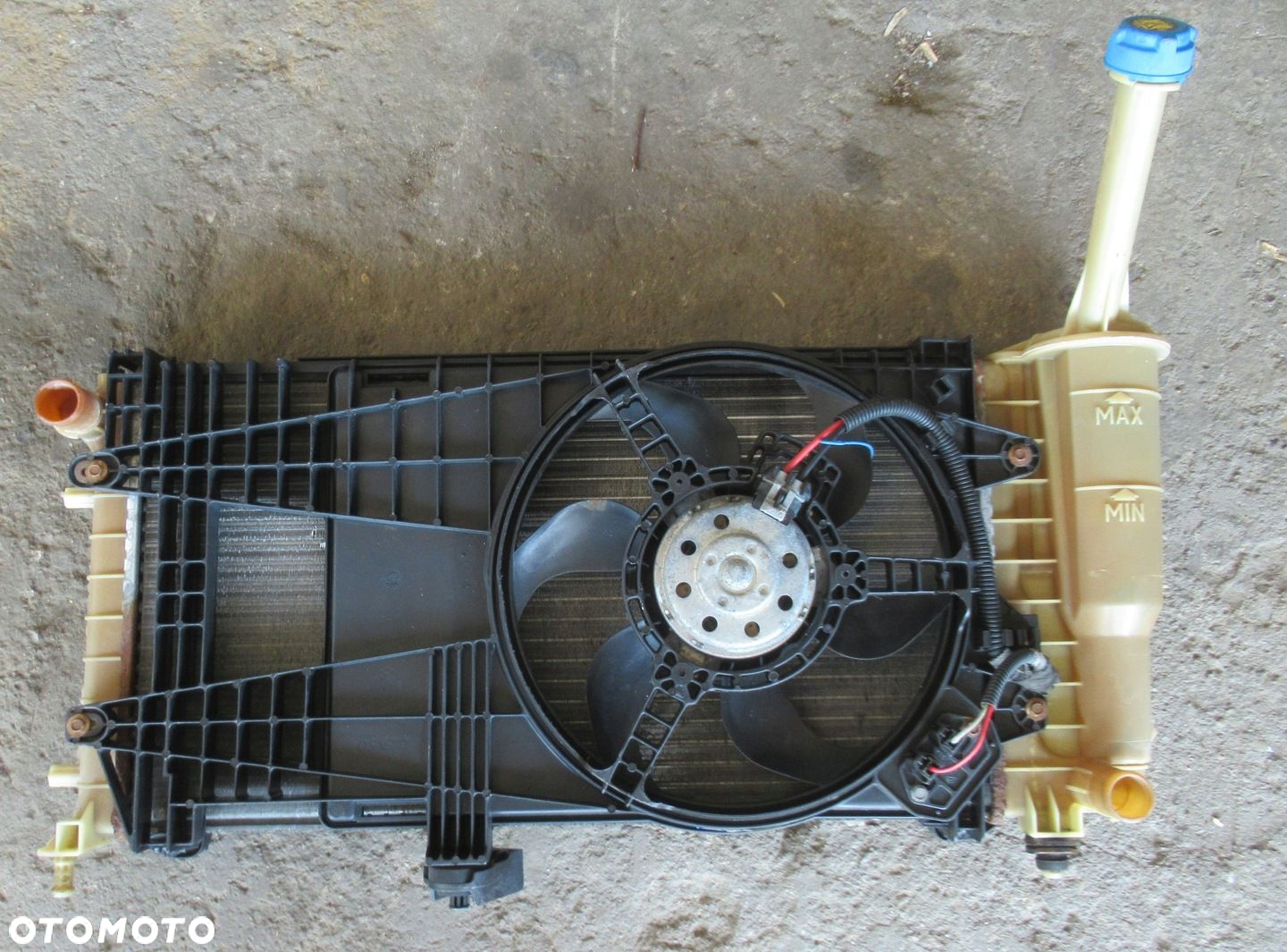 YPSILON II 08R KOMPLET CHŁODNIC WENTYLATOR - 2
