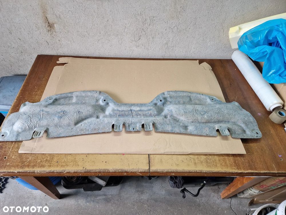 WYGŁUSZENIE MASKI RENAULT MASTER IV - 6