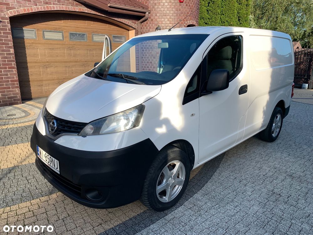 Nissan blaszak - 2
