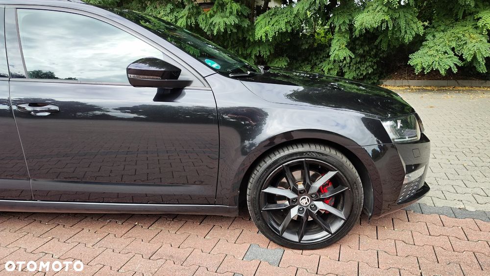 Skoda Octavia 2.0 TDI DSG RS - 13