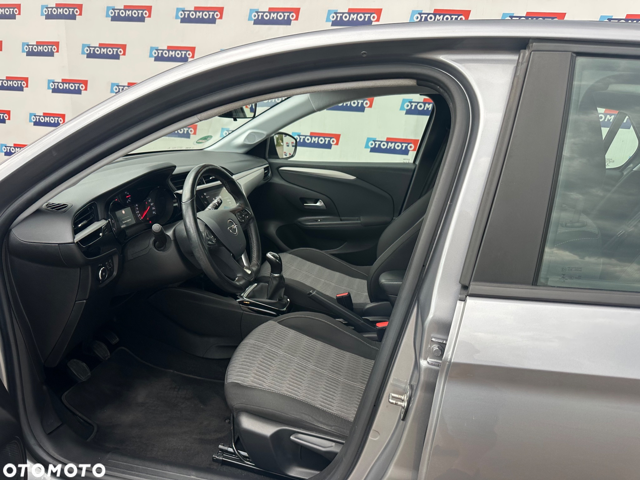 Opel Corsa 1.2 Business S&S - 17