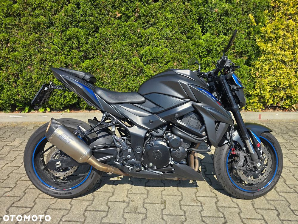 Suzuki GSX - 15