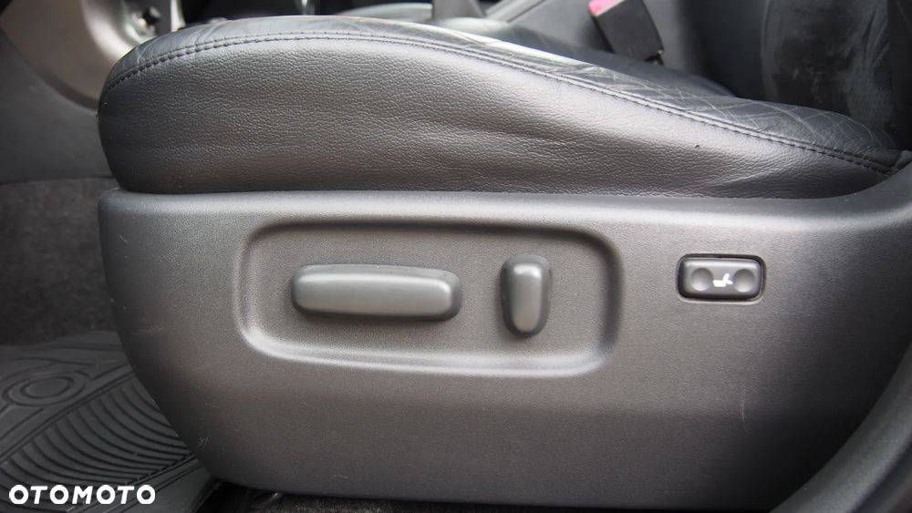 Toyota RAV4 2.0 VVT-i Premium MS - 25