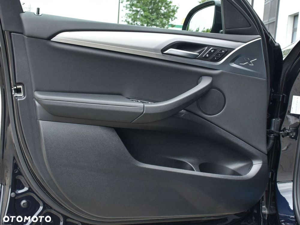 BMW X4 - 16
