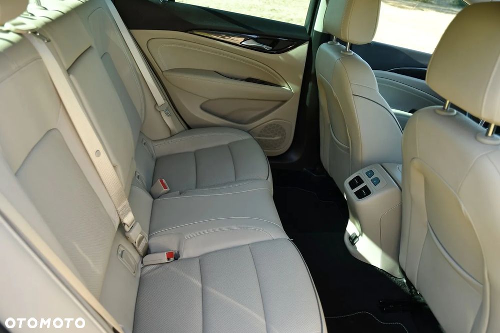 Opel Insignia - 21