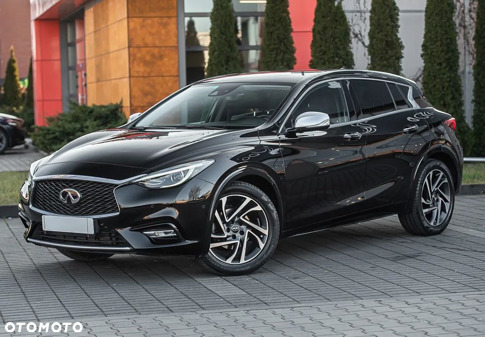 Infiniti Q30 1.6t Premium - 6
