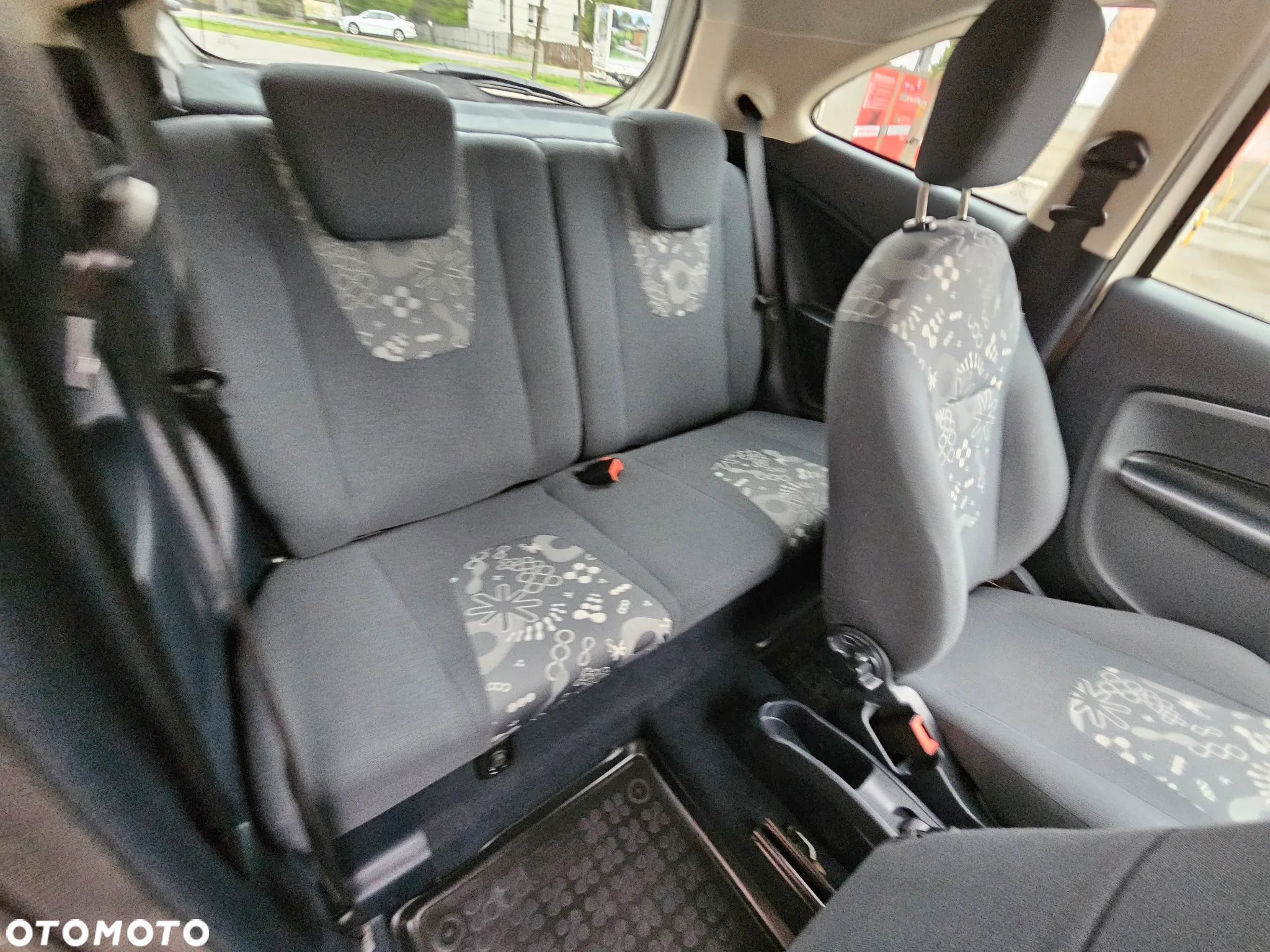 Ford KA 1.2 Concept - 13