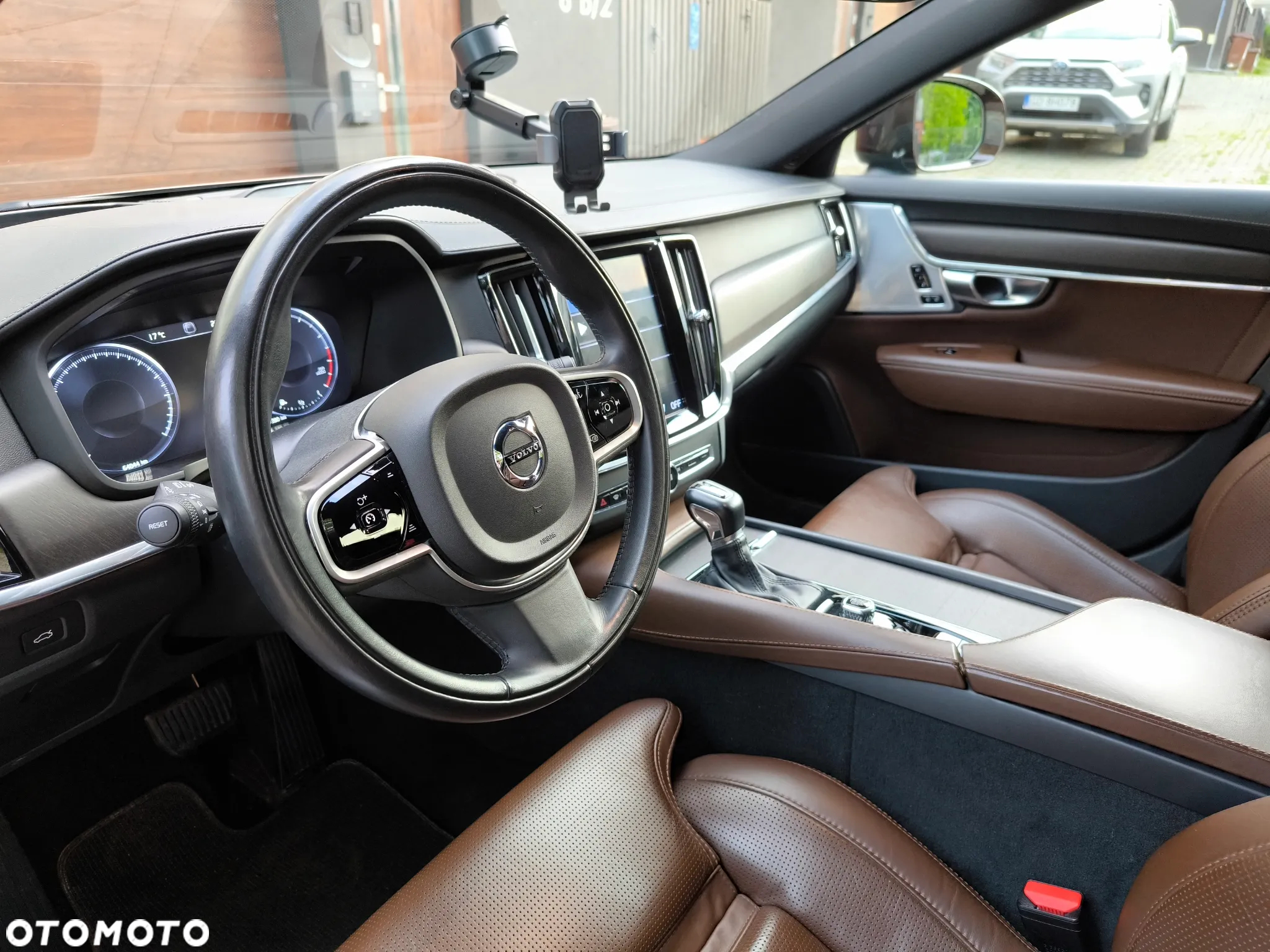 Volvo V90 - 10