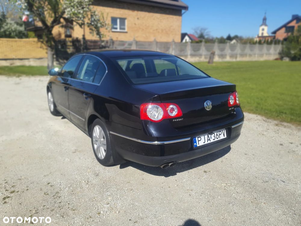 Volkswagen Passat 2.0 TDI DPF Highline - 4