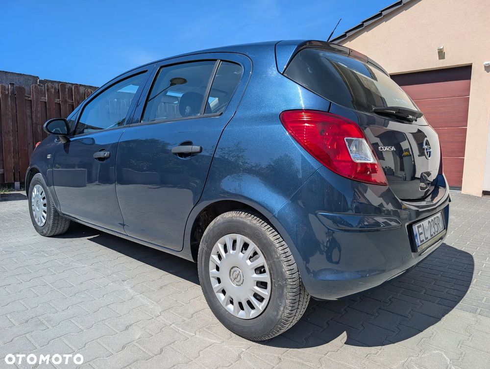 Opel Corsa 1.2 16V Enjoy - 10