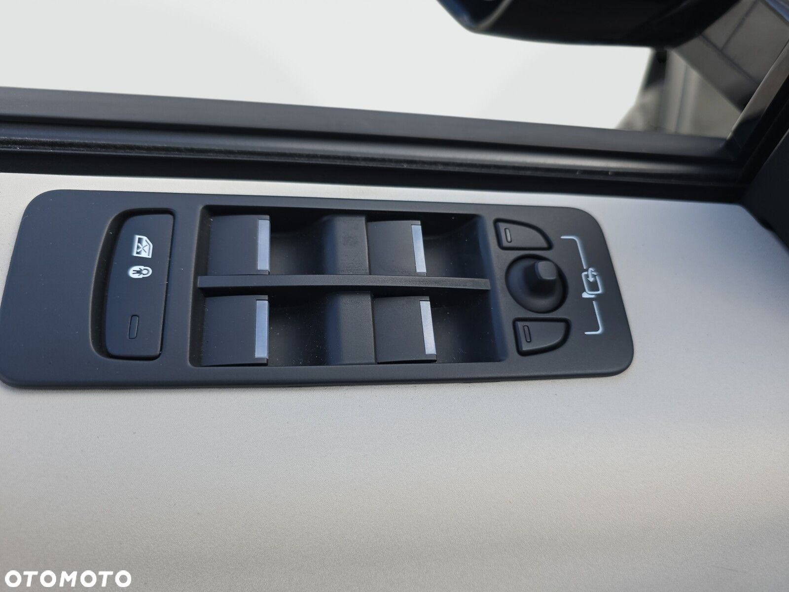 Land Rover Discovery Sport - 16