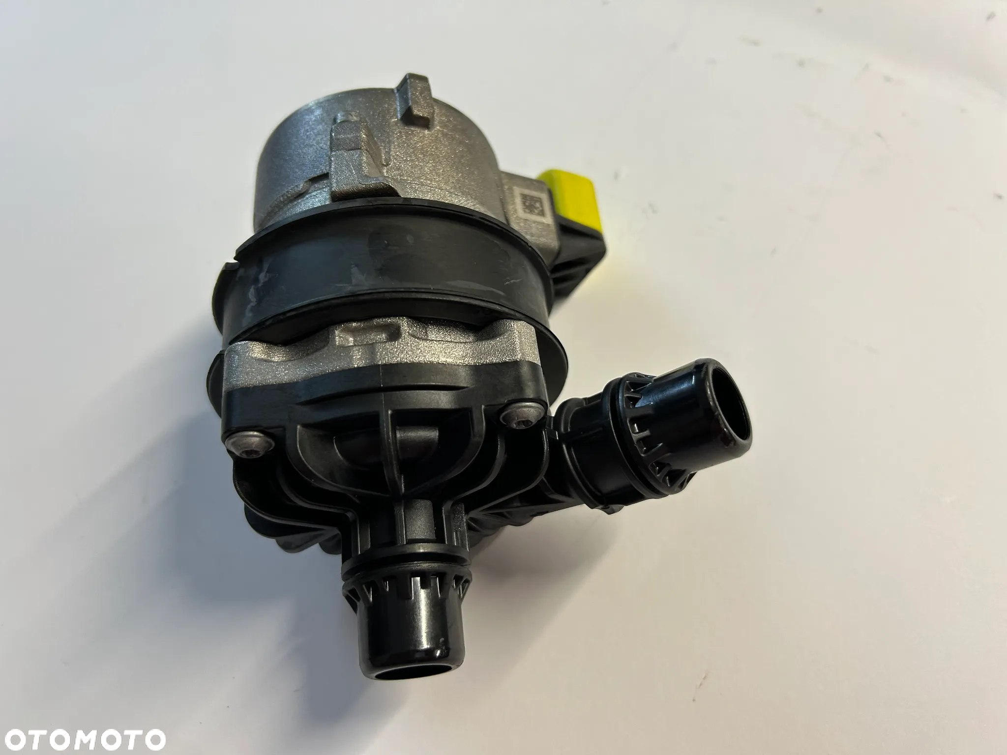 Mercedes E GLC pompka wody A0005003286 A0005003800 A0005002300 nieużywana - 6