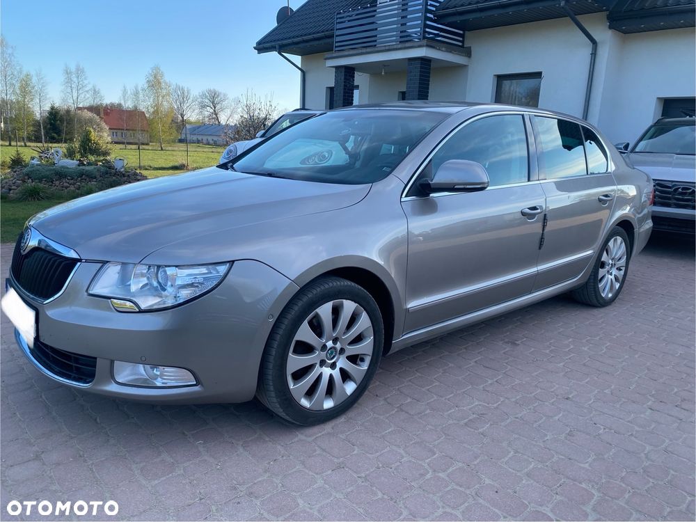 Skoda Superb 1.8 TSI FAMILY - 2