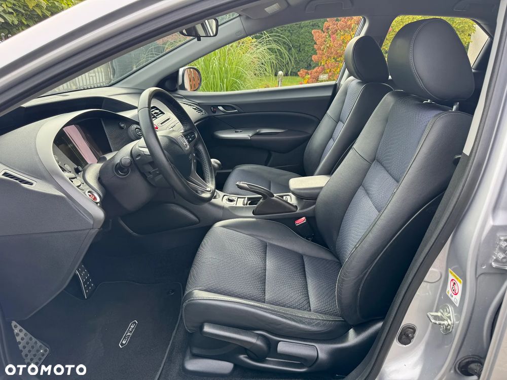 Honda Civic 1.4 i-VTEC Sport - 28