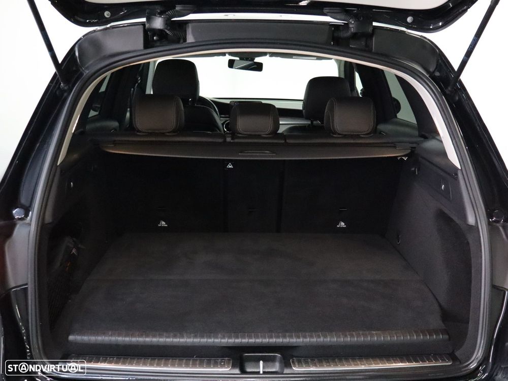 Mercedes-Benz GLC 300 e 4Matic - 23
