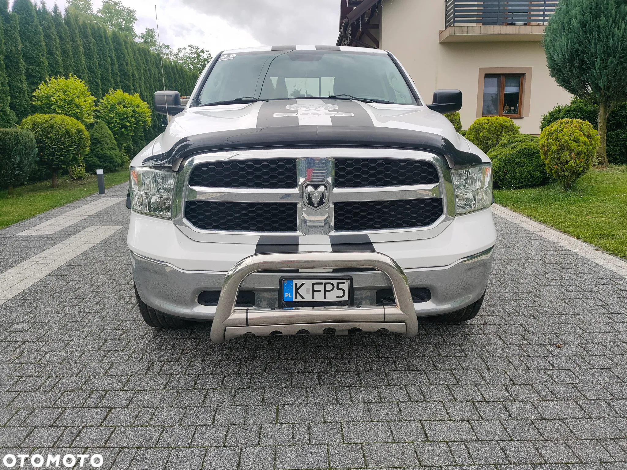 Dodge RAM 1500 5.7 4x4 - 5
