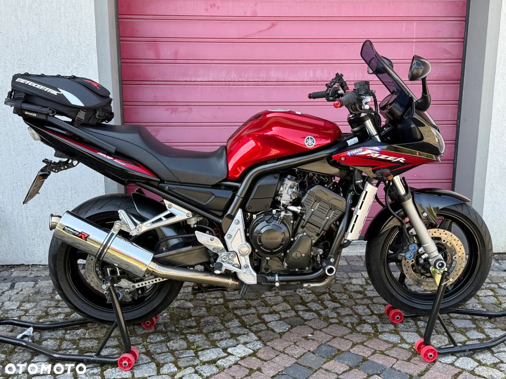 Yamaha FZS - 12