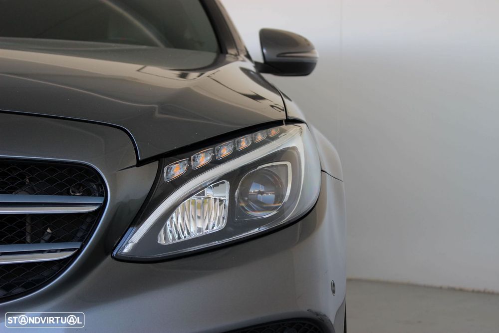 Mercedes-Benz C 300 h AMG Line - 5
