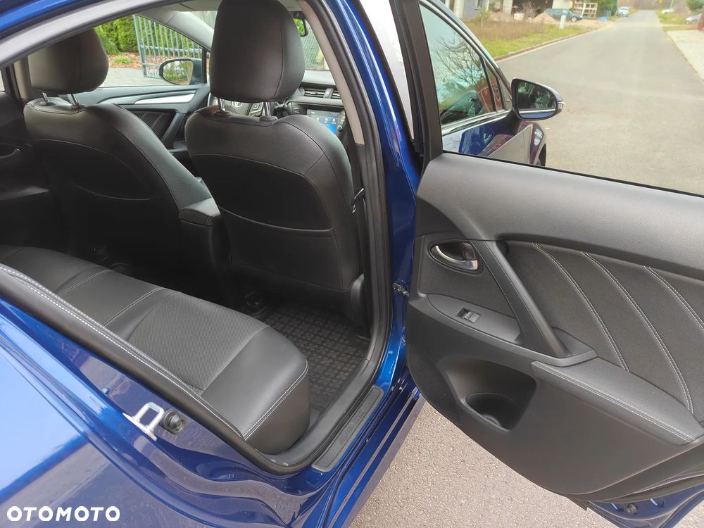 Toyota Avensis 1.8 Selection MS - 19