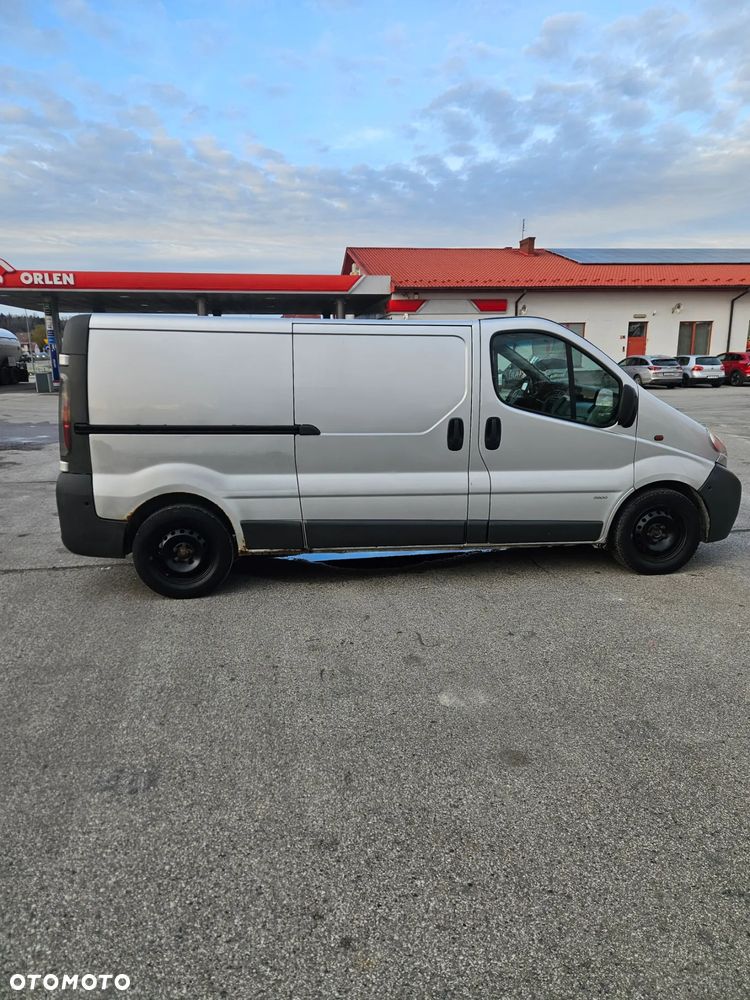 Opel Vivaro - 11