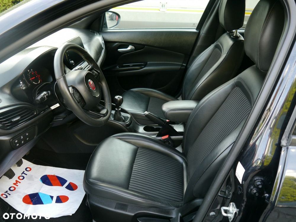 Fiat Tipo 1.6 MultiJet 16v Sport - 25