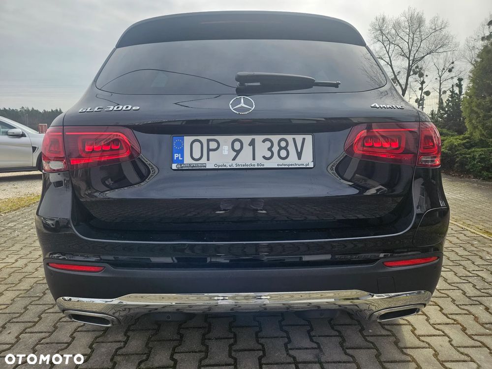 Mercedes-Benz GLC 300 e 4-Matic - 8