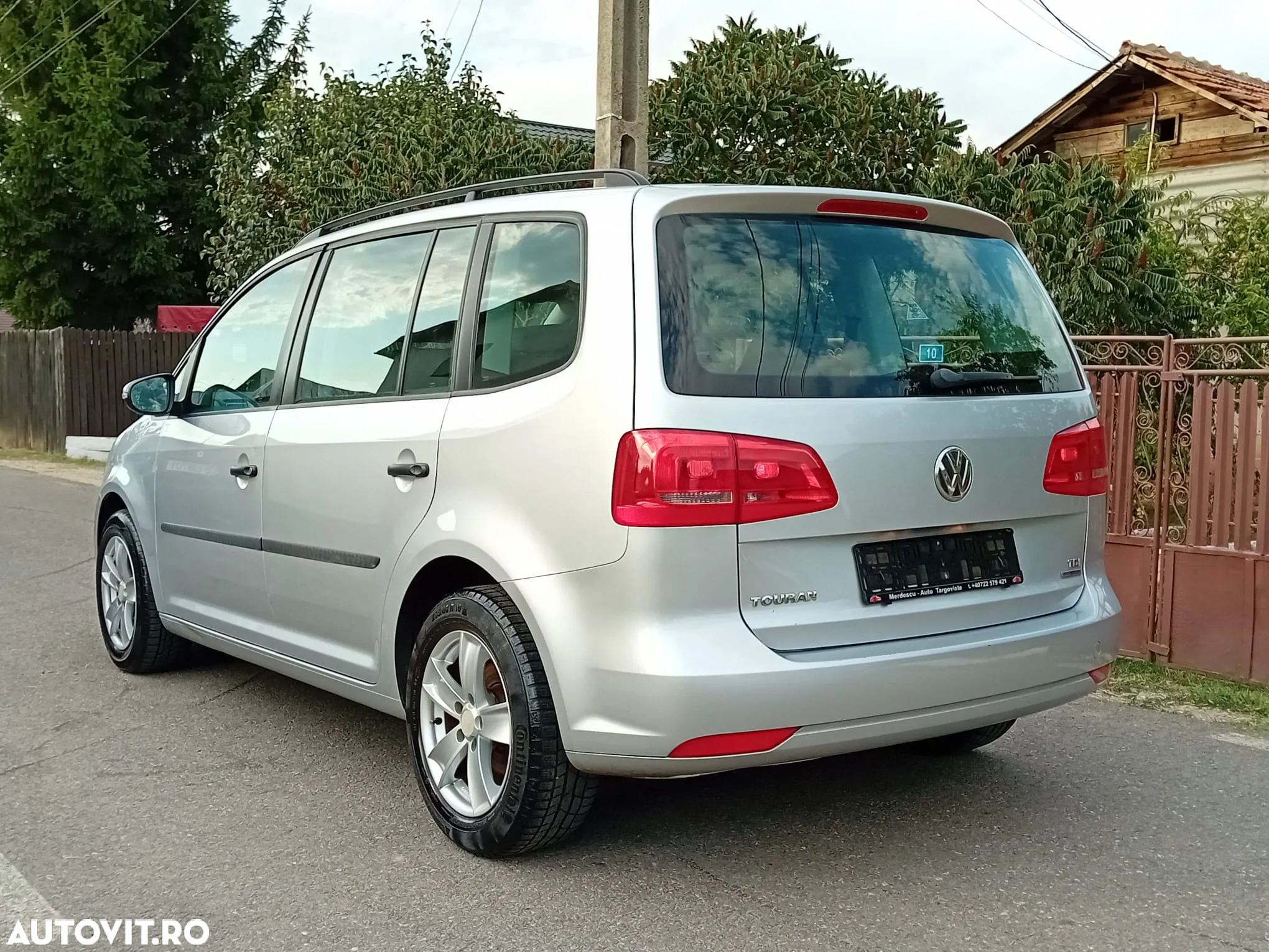 Volkswagen Touran 1.6 TDI DPF BlueMotion Technology DSG Comfortline - 6