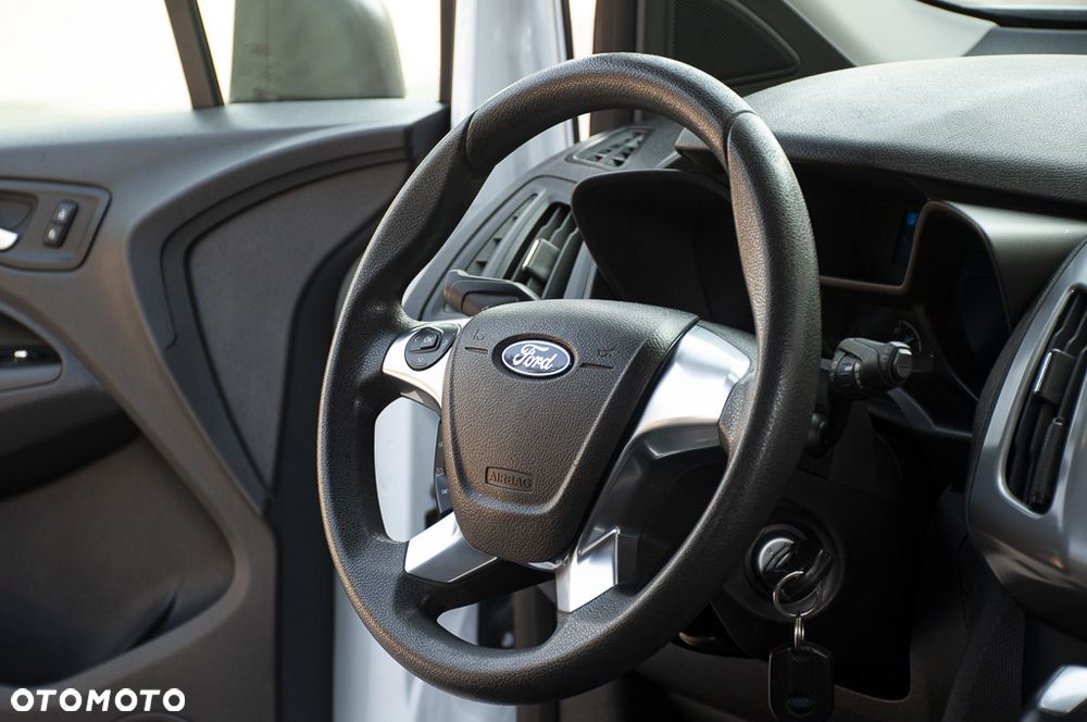 Ford Transit Connect - 16