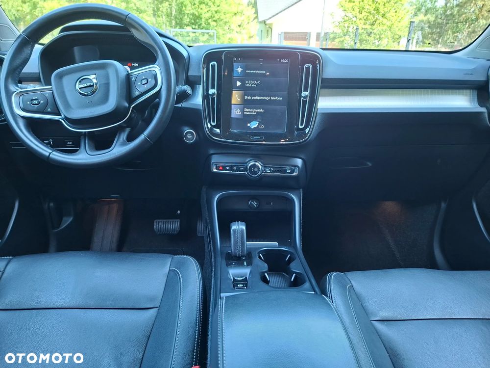 Volvo XC 40 D4 AWD Geartronic Momentum - 11