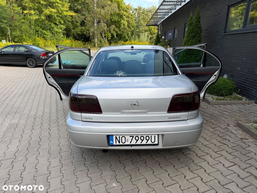 Opel Omega 2.2 Elegance - 5
