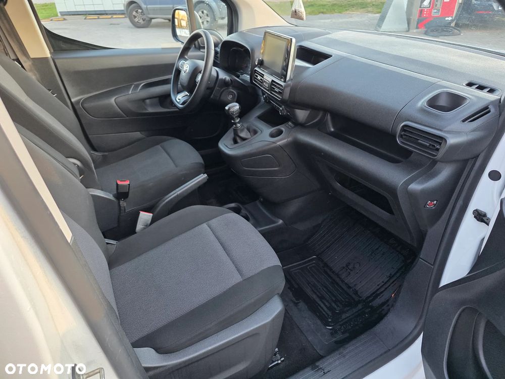 Toyota Proace City - 17