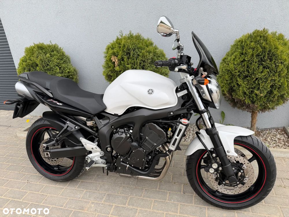 Yamaha FZ - 26